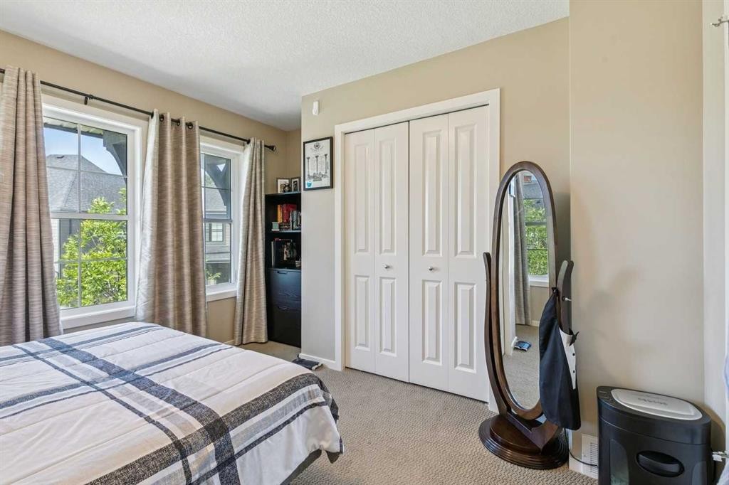 334 Ascot Circle Sw, Calgary, AB