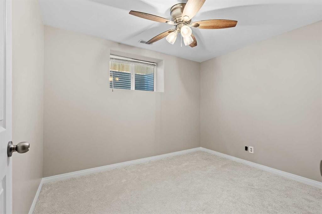 28 Saddlebrook Gardens Ne, Calgary, AB - Indoor Photo Showing Other Room