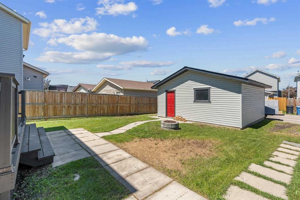 28 Saddlebrook Gardens Ne, Calgary, AB - Outdoor
