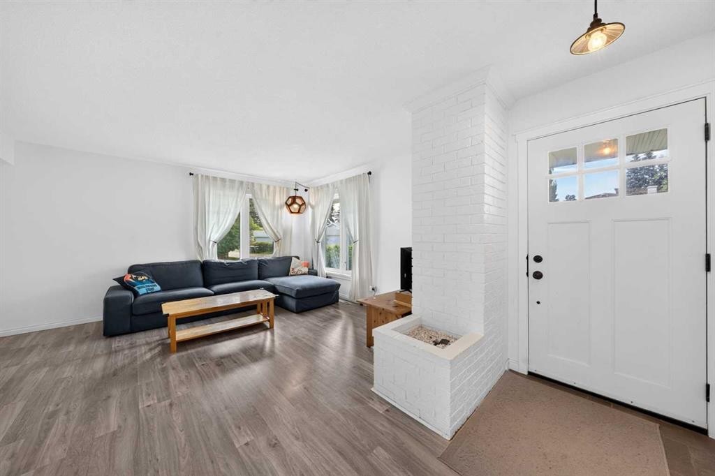 4819 Vanguard Road Nw, Calgary, AB