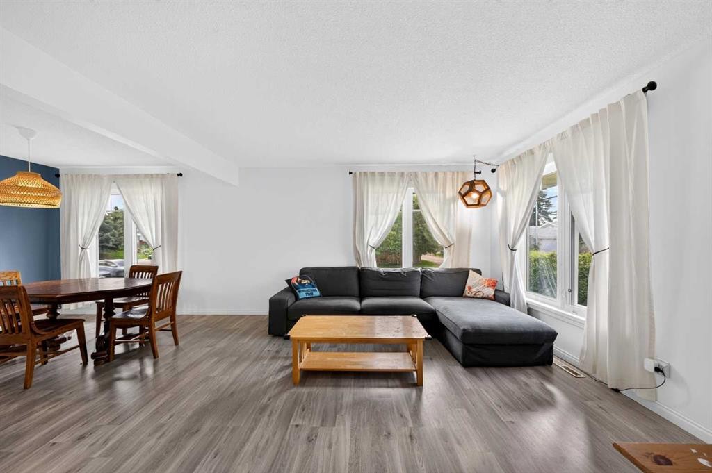 4819 Vanguard Road Nw, Calgary, AB