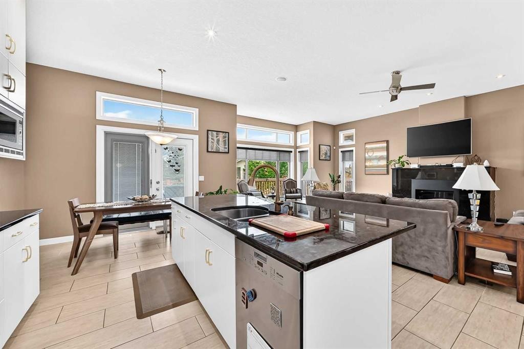 116 Bridle Estates Road Sw, Calgary, AB