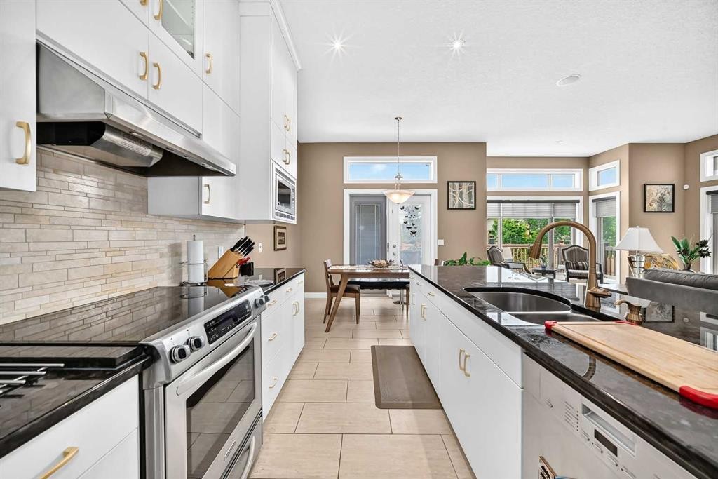 116 Bridle Estates Road Sw, Calgary, AB