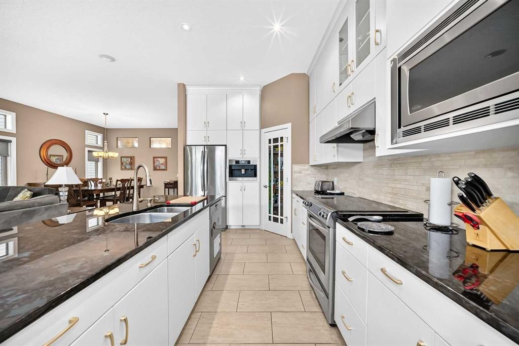 116 Bridle Estates Road Sw, Calgary, AB