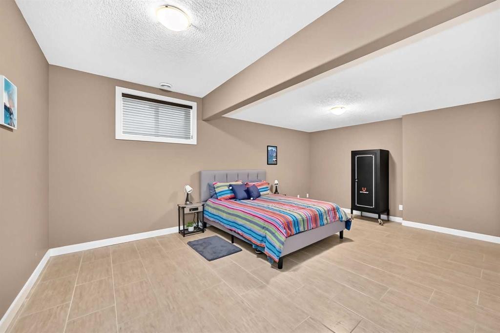 116 Bridle Estates Road Sw, Calgary, AB