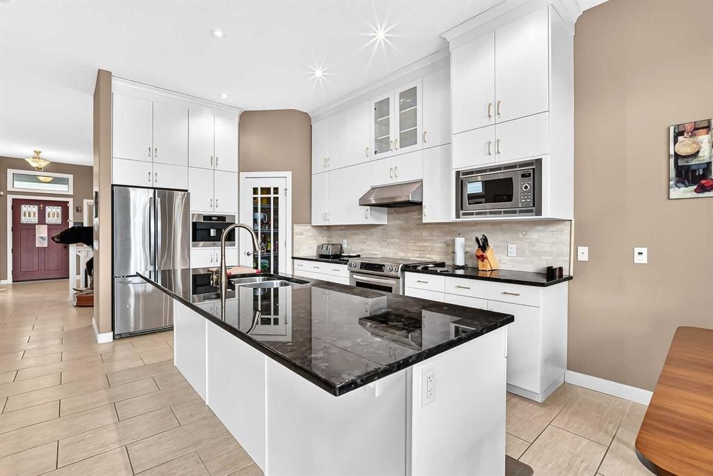 116 Bridle Estates Road Sw, Calgary, AB