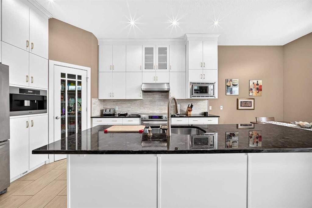 116 Bridle Estates Road Sw, Calgary, AB