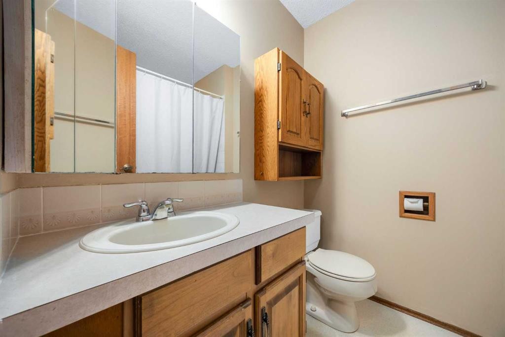 80 Macewan Drive Nw, Calgary, AB