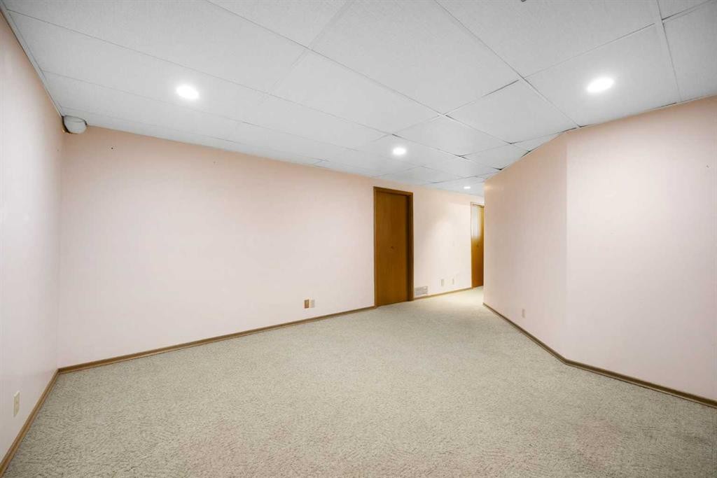 80 Macewan Drive Nw, Calgary, AB