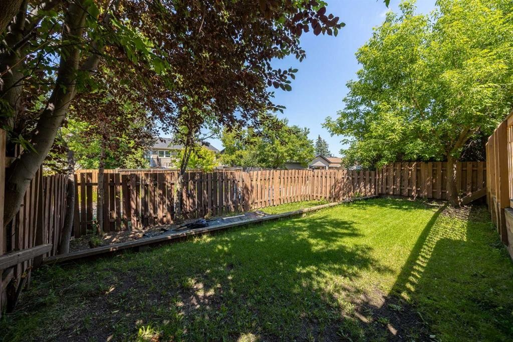 80 Macewan Drive Nw, Calgary, AB