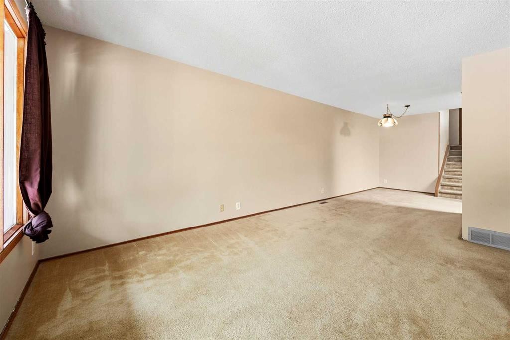 80 Macewan Drive Nw, Calgary, AB