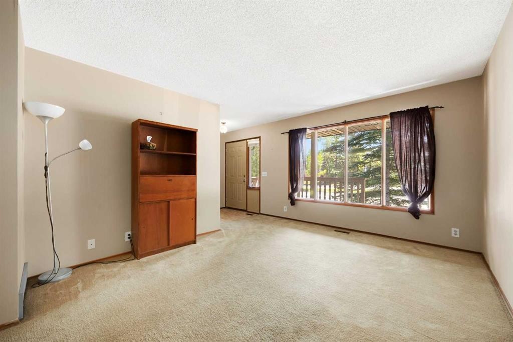 80 Macewan Drive Nw, Calgary, AB