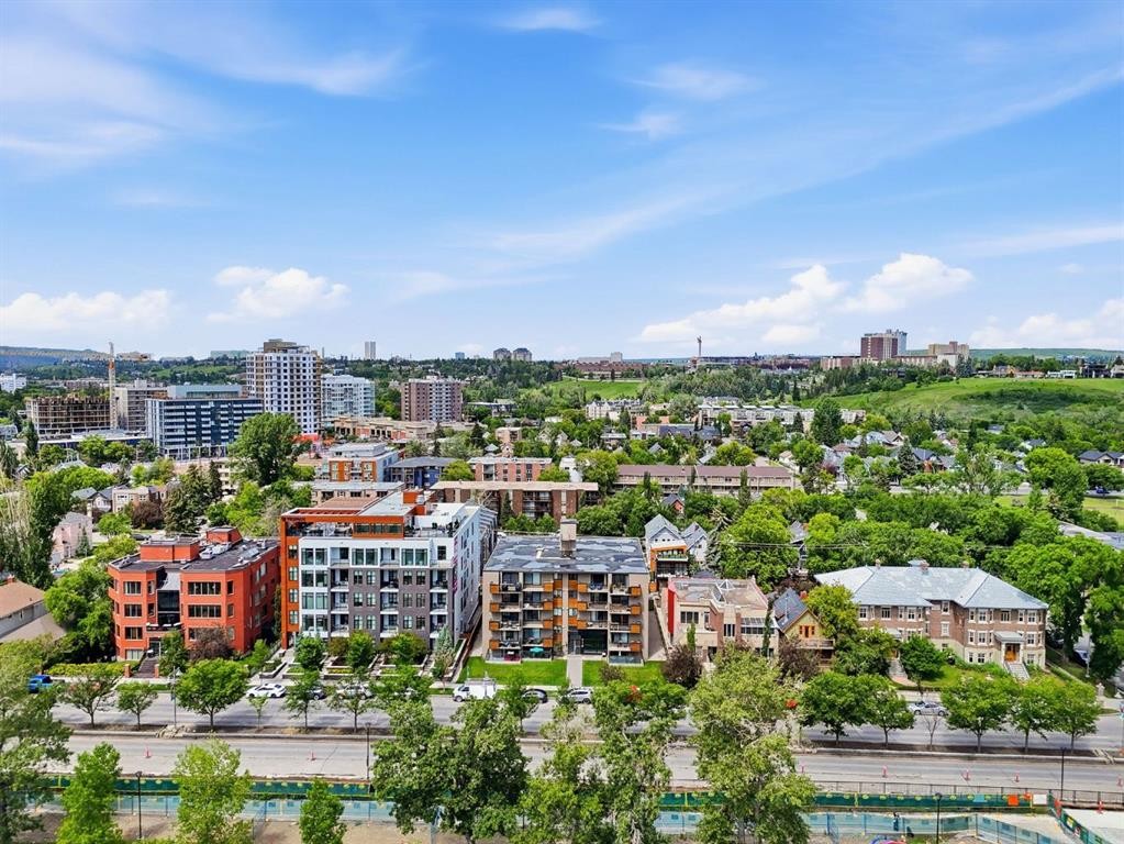 403-916 Memorial Drive Nw, Calgary, AB - Outdoor With View