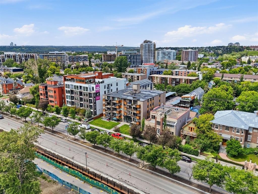 403-916 Memorial Drive Nw, Calgary, AB - Outdoor With View