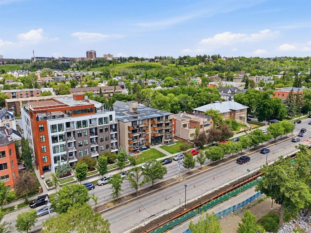 403-916 Memorial Drive Nw, Calgary, AB - Outdoor With View