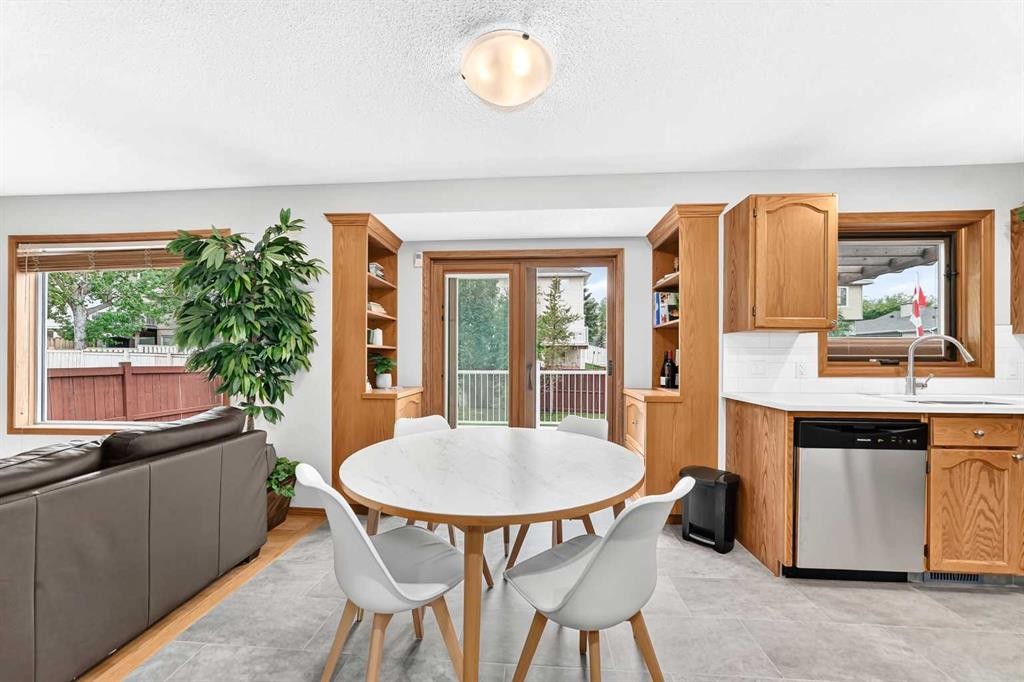383 Edgebrook Rise Nw, Calgary, AB
