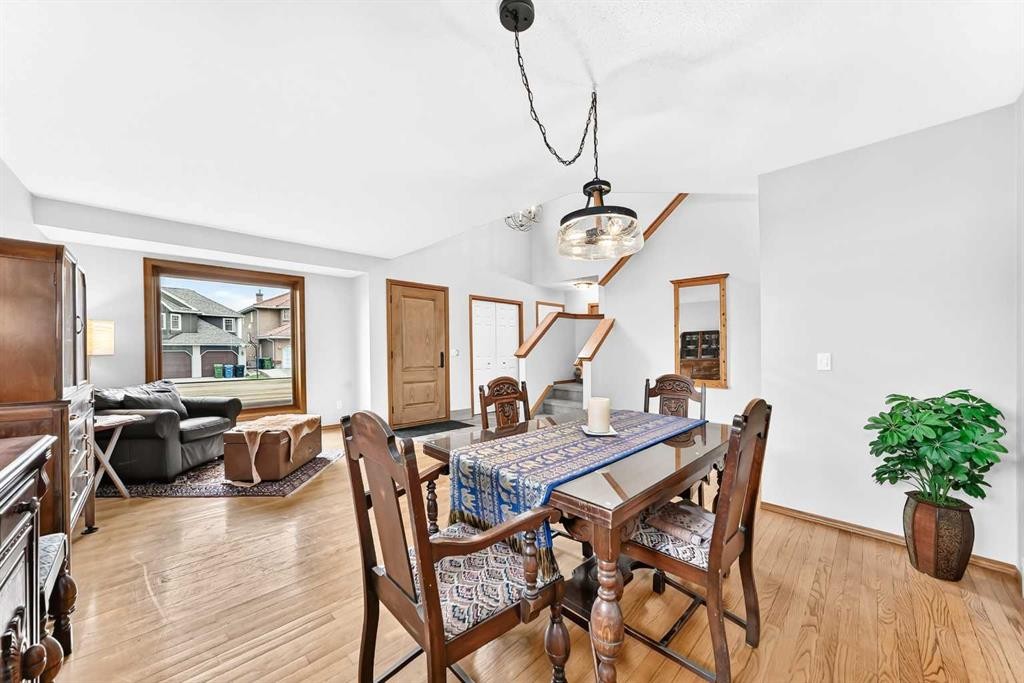 383 Edgebrook Rise Nw, Calgary, AB