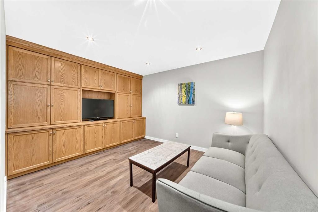 383 Edgebrook Rise Nw, Calgary, AB