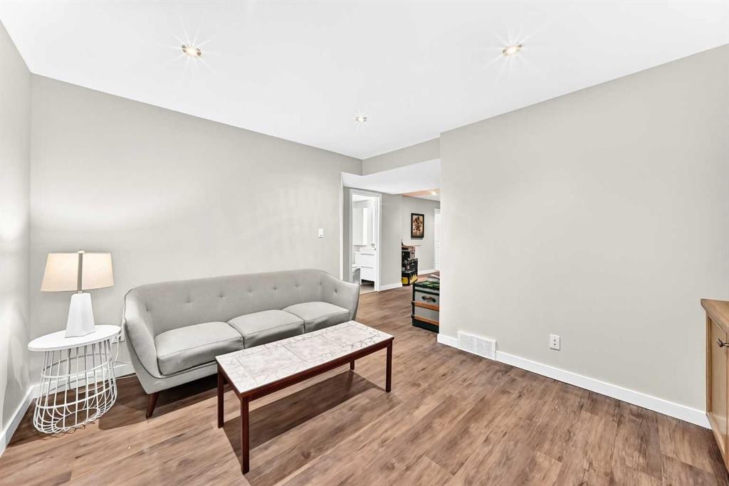 383 Edgebrook Rise Nw, Calgary, AB