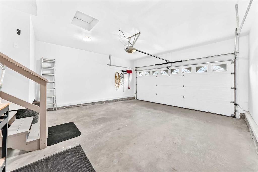 383 Edgebrook Rise Nw, Calgary, AB