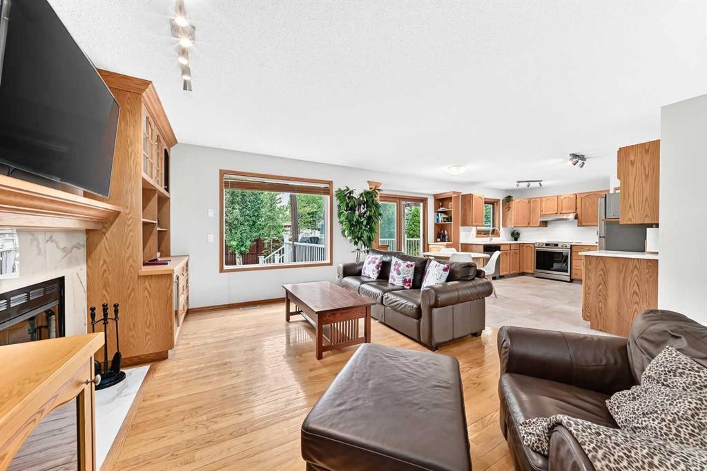 383 Edgebrook Rise Nw, Calgary, AB
