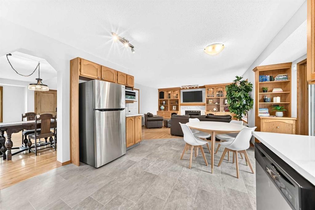 383 Edgebrook Rise Nw, Calgary, AB