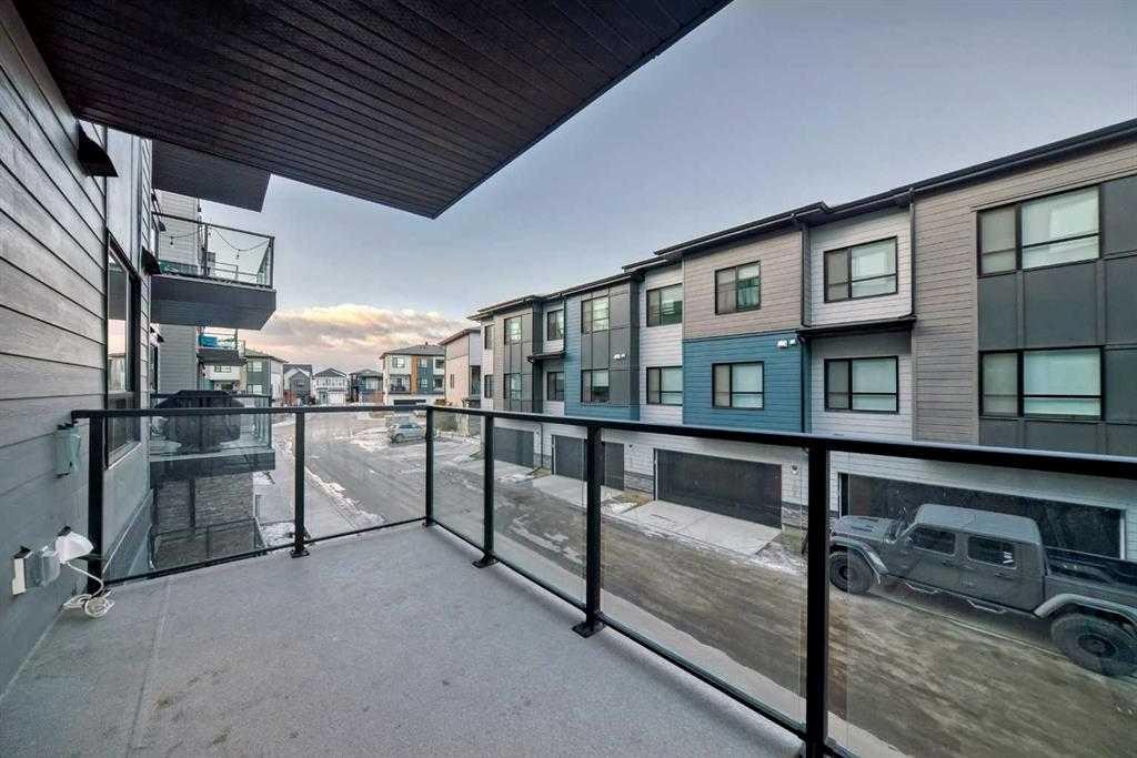 1311-42 Cranbrook Gardens Se, Calgary, AB