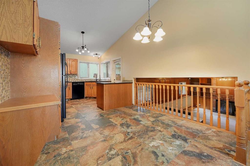 23 Edelweiss Drive Nw, Calgary, AB