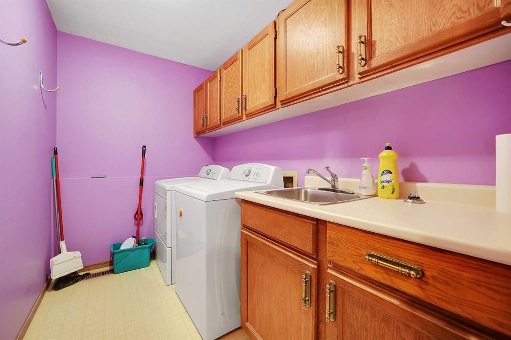 23 Edelweiss Drive Nw, Calgary, AB