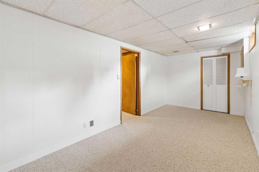 856 Lake Twintree Crescent Se, Calgary, AB