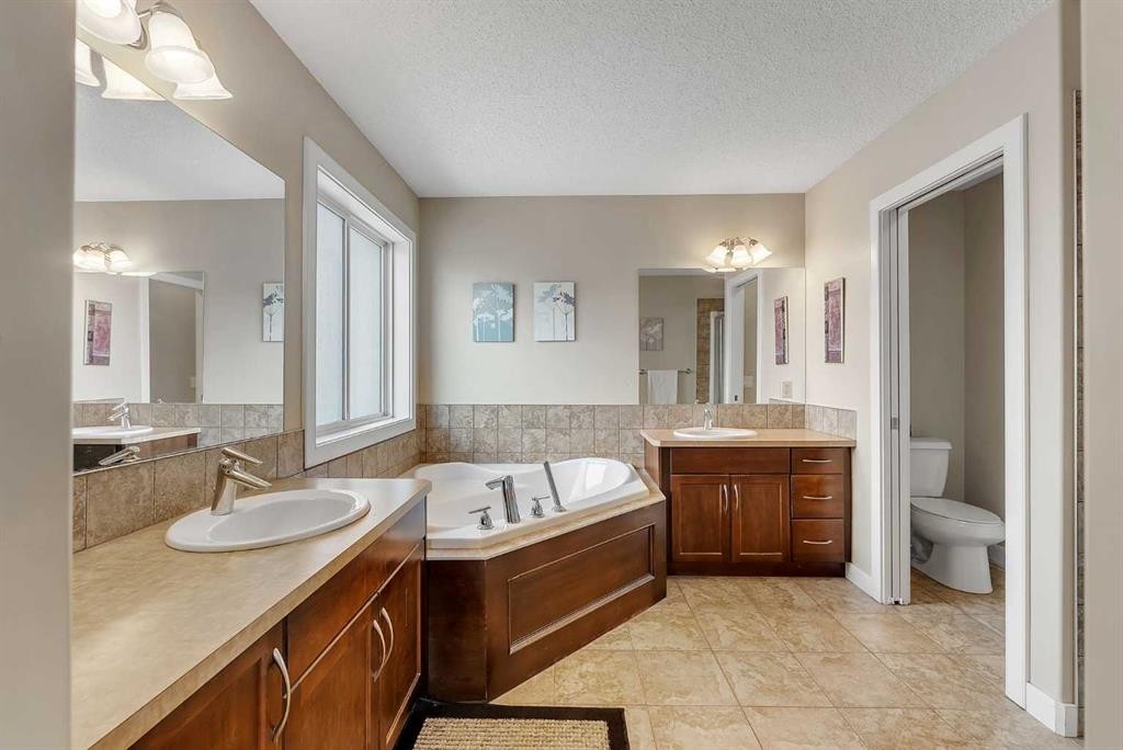 212 Springmere Road, Chestermere, AB