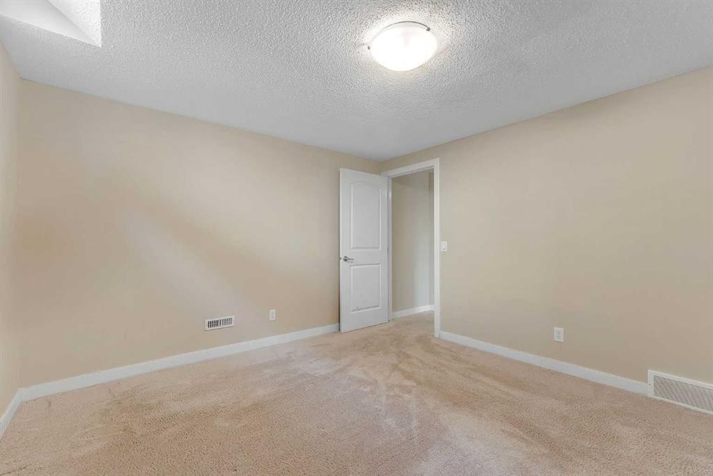 212 Springmere Road, Chestermere, AB