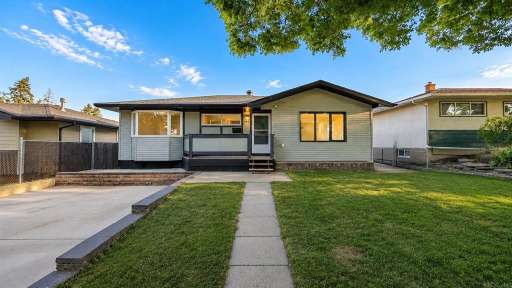 44 Fairview Crescent Se, Calgary, AB - Outdoor With Deck Patio Veranda With Facade