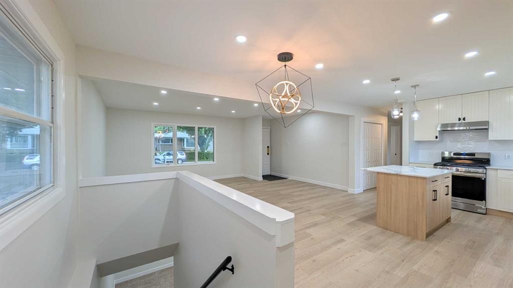44 Fairview Crescent Se, Calgary, AB - Indoor Photo Showing Kitchen With Upgraded Kitchen