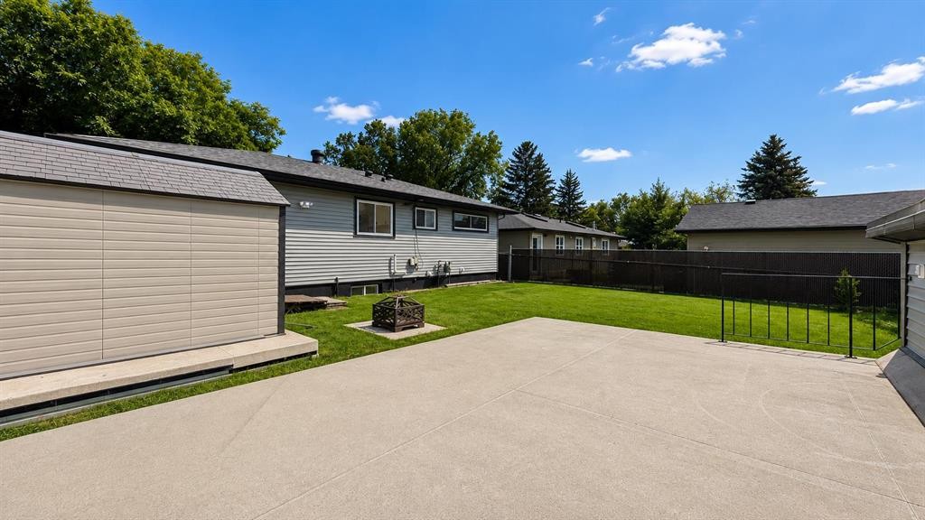 44 Fairview Crescent Se, Calgary, AB - Outdoor