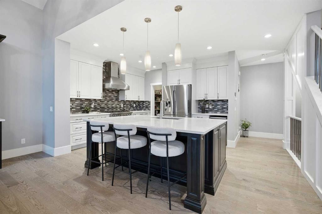 201 Stonemere Bay, Chestermere, AB