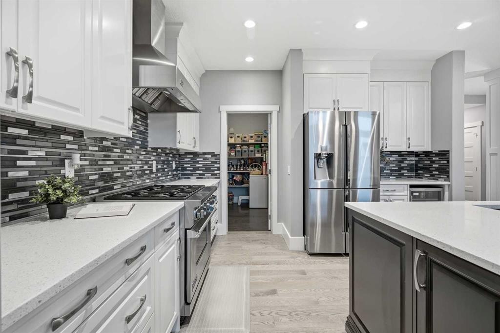 201 Stonemere Bay, Chestermere, AB