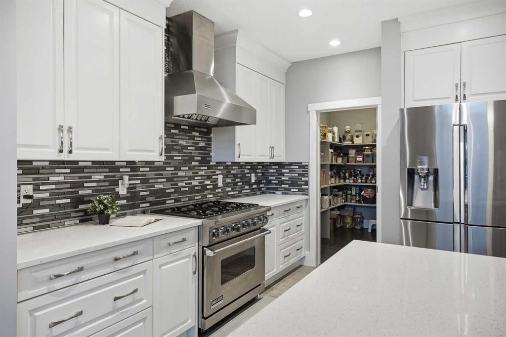 201 Stonemere Bay, Chestermere, AB