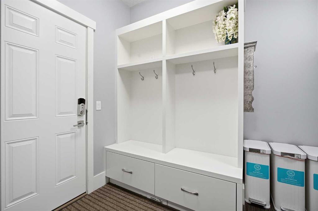 201 Stonemere Bay, Chestermere, AB