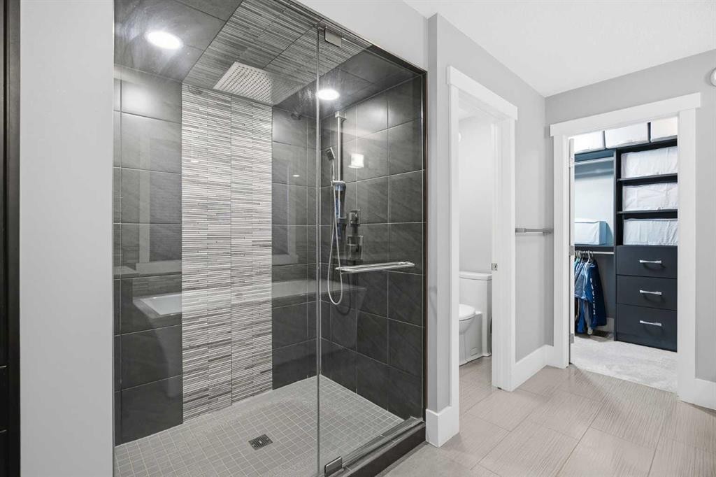 201 Stonemere Bay, Chestermere, AB
