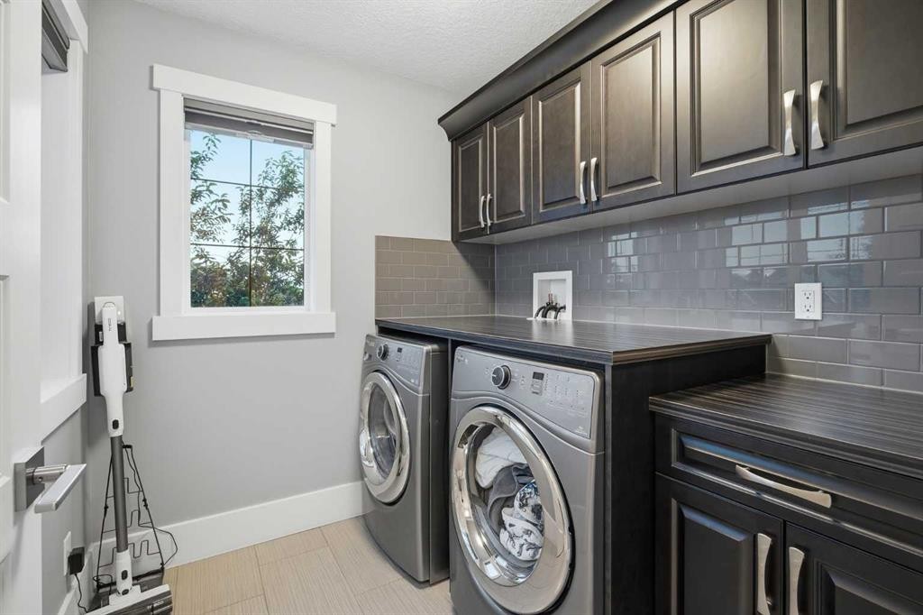 201 Stonemere Bay, Chestermere, AB
