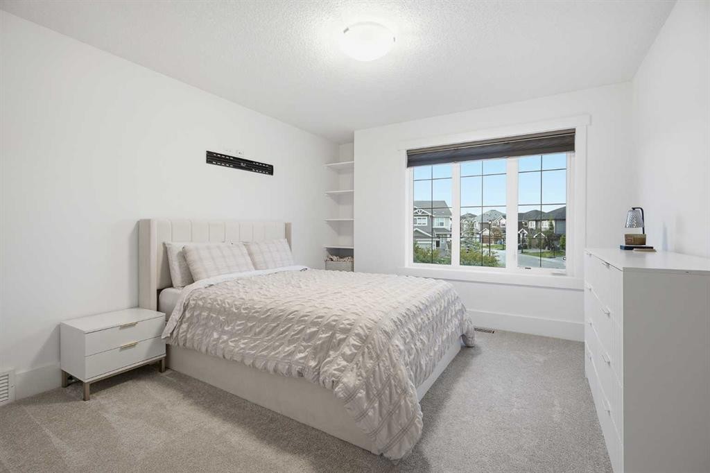 201 Stonemere Bay, Chestermere, AB