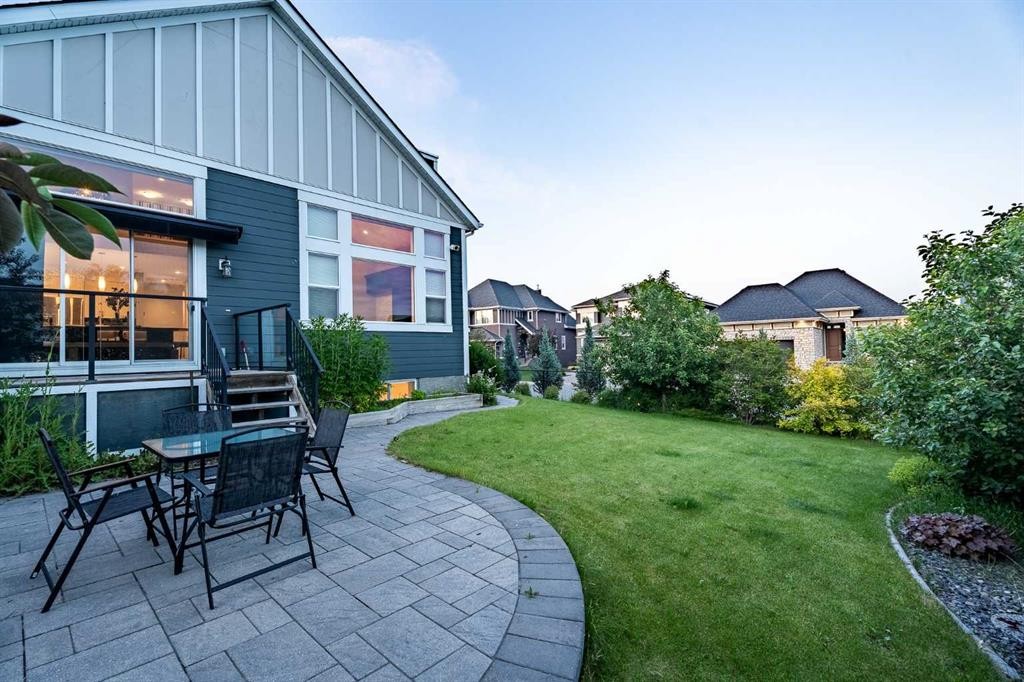 201 Stonemere Bay, Chestermere, AB
