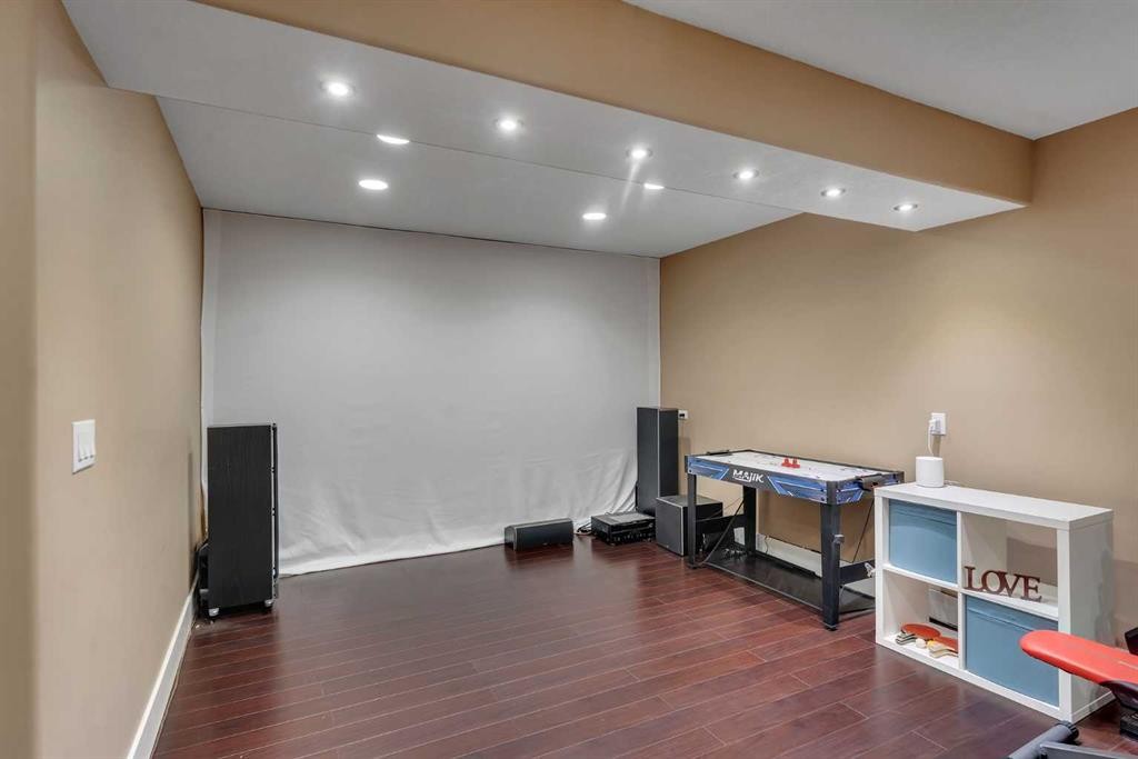 109 Evanscove Heights Nw, Calgary, AB - Indoor