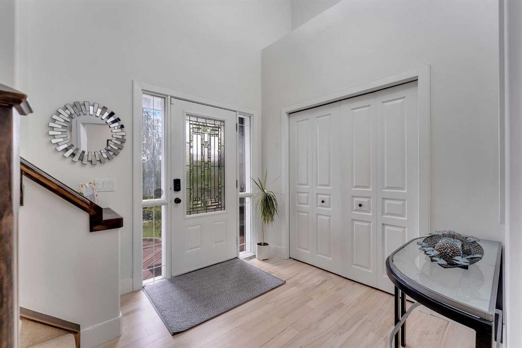 109 Evanscove Heights Nw, Calgary, AB - Indoor Photo Showing Other Room