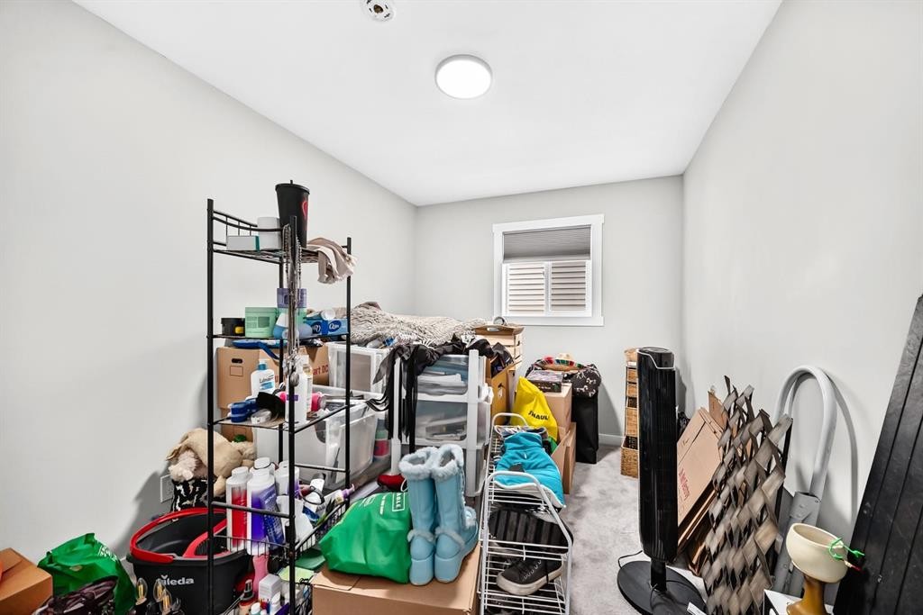46 Dovercliffe Way Se, Calgary, AB - Indoor Photo Showing Other Room