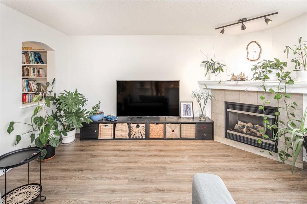 262 Panamount Close Nw, Calgary, AB