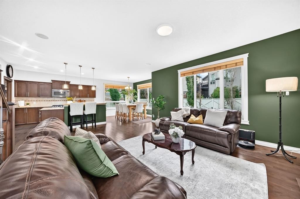 188 Magenta Crescent, Chestermere, AB - Indoor Photo Showing Living Room