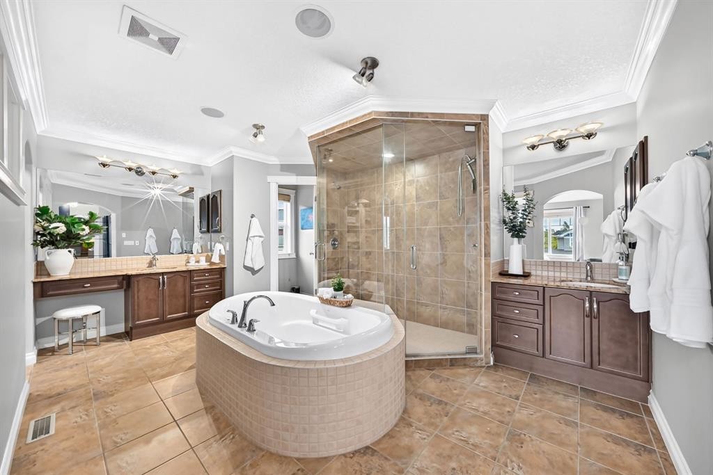 188 Magenta Crescent, Chestermere, AB - Indoor Photo Showing Bathroom