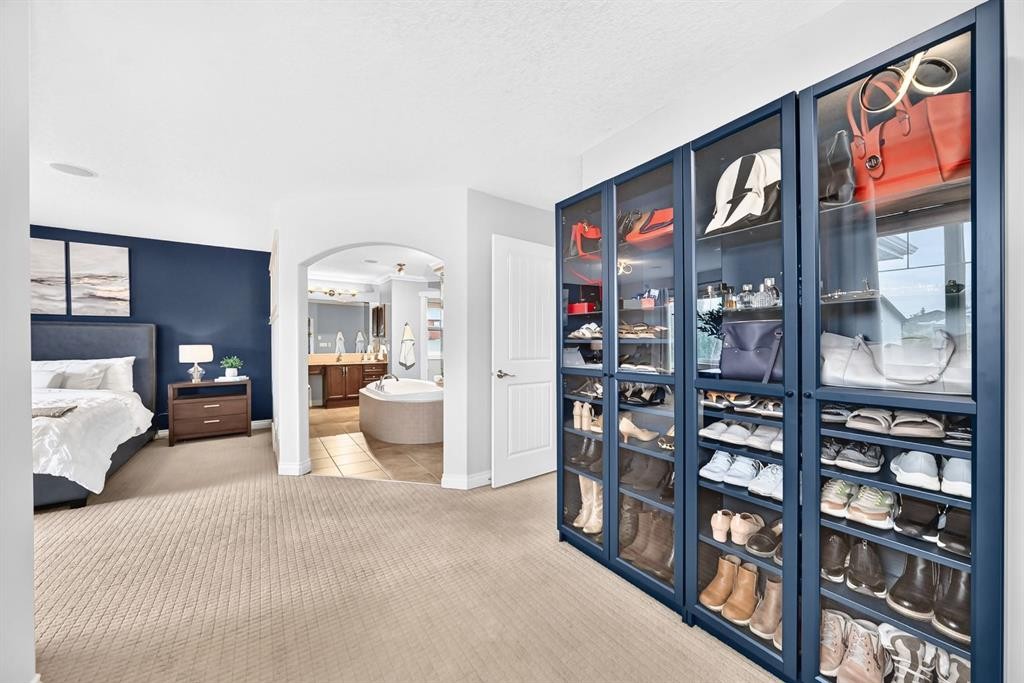 188 Magenta Crescent, Chestermere, AB - Indoor Photo Showing Bedroom